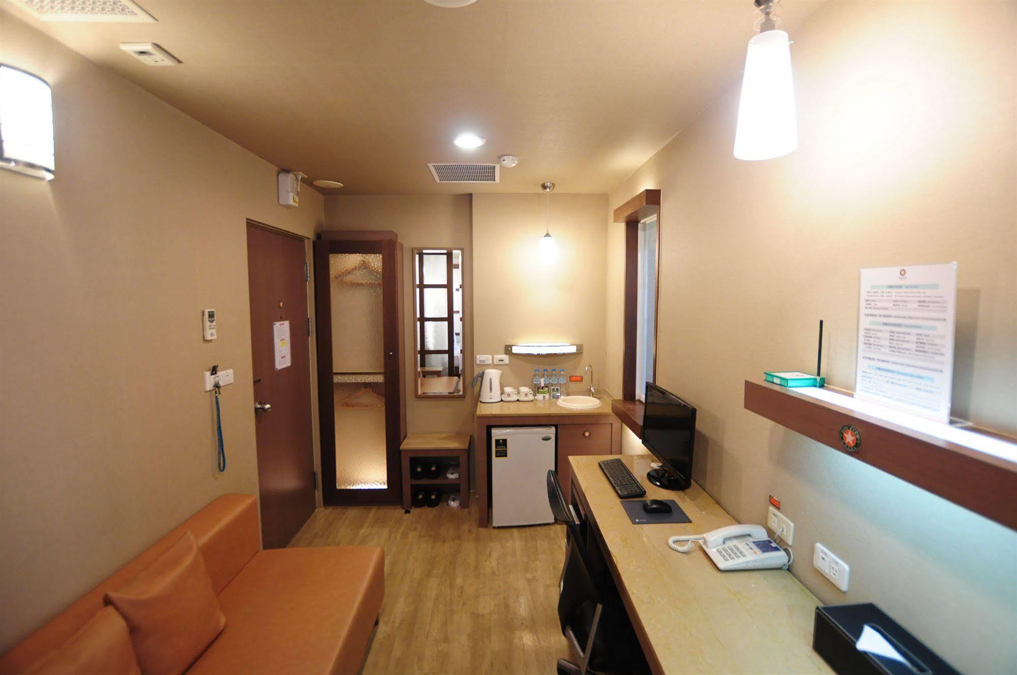 Kindness Hotel - Hanshen Kaohsiung Eksteriør billede